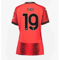 Camisa de Futebol AC Milan Theo Hernandez #19 Equipamento Principal Mulheres 2023-24 Manga Curta